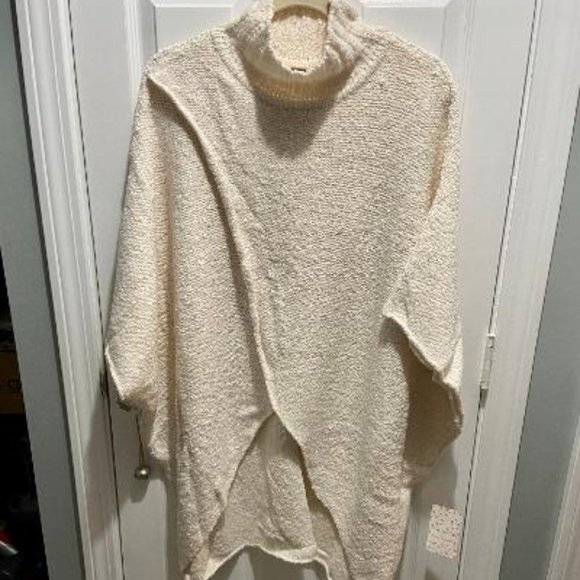 Free People Knit Poncho - Picture 1 of 6